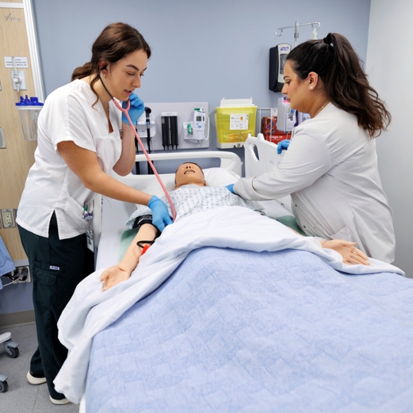 https://nursing.usask.ca/images/students/uniforms/Uniforms.jpg